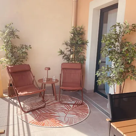 Appartement Cosy Avec Garage Et Terrasse Près De La Hyères