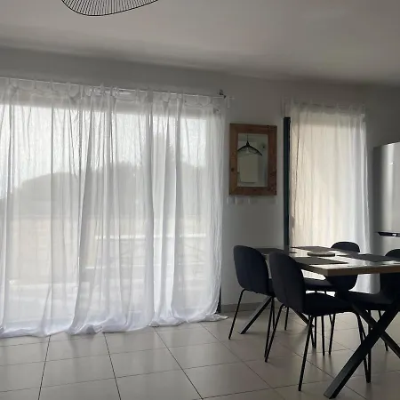 Cosy Avec Garage Et Terrasse Près De La Hyères